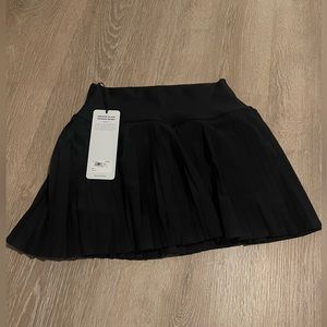 Alo yoga grand slam skirt